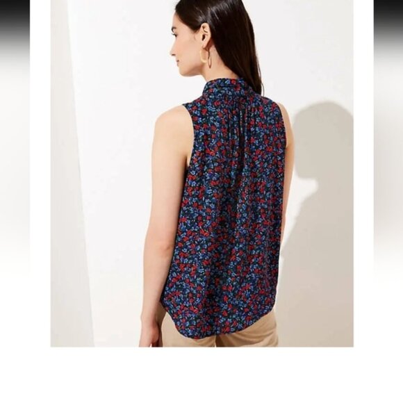 LOFT Women's Floral smocked tie neck shell top Red/Blue size small - Picture 10 of 10